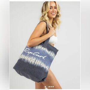 🆕 Rip Curl
Tie Dye Drawstring Beach Bag. NWT